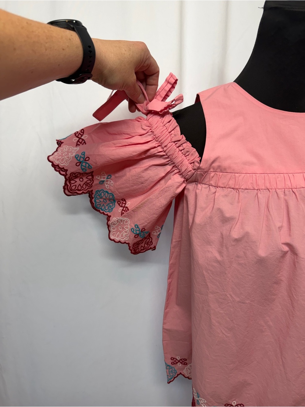 LOFT XS Pink Embroidered Cold Shoulder Top NWT - Picture 4 of 9